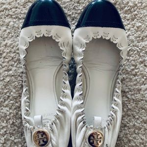 Tory burch abbey flat shoes (size 7.5)